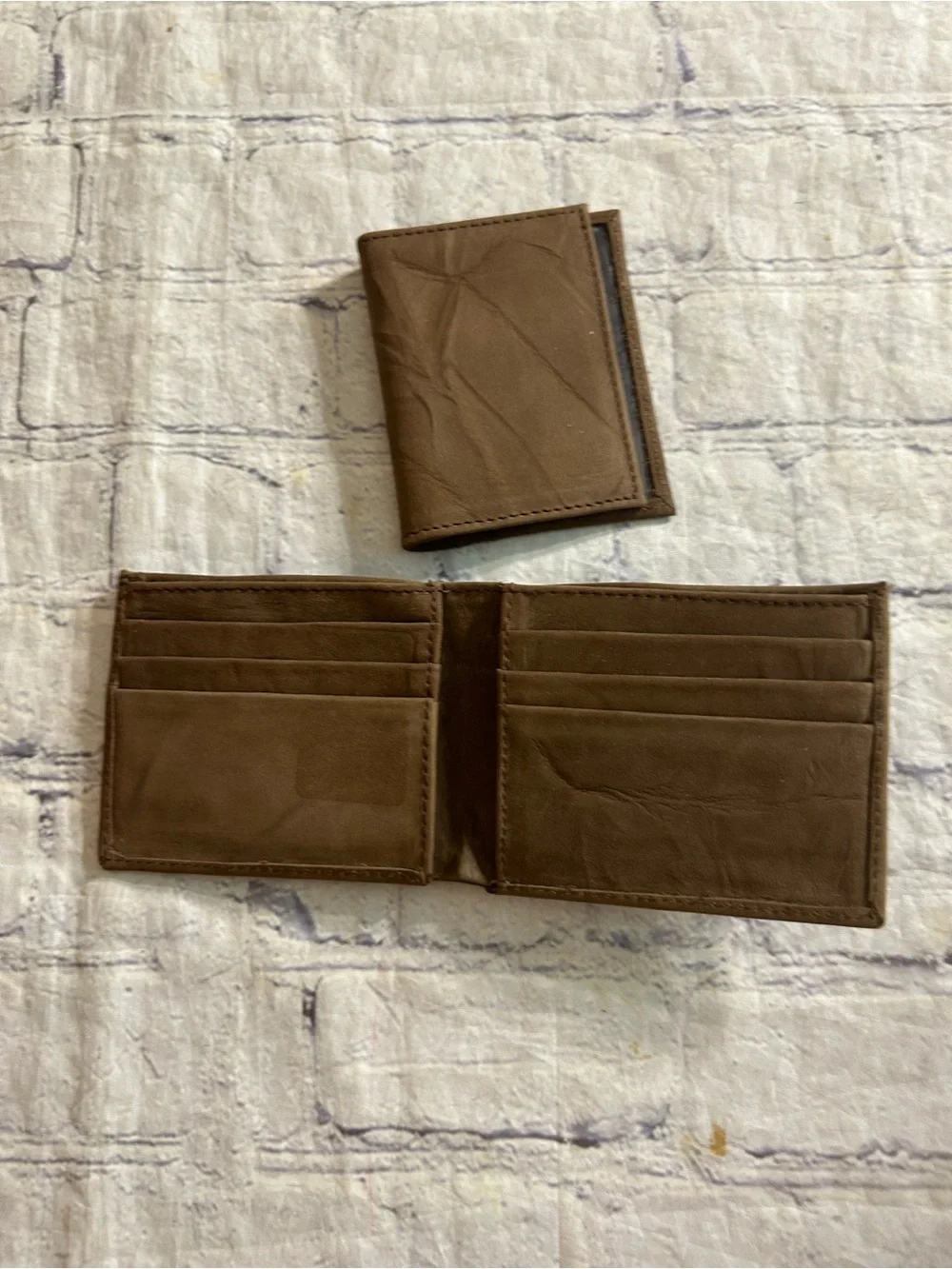 MICHIGAN STATE SPARTANS BROWN DISTRESSED BIFOLD WALLET METAL LOGO PLATE